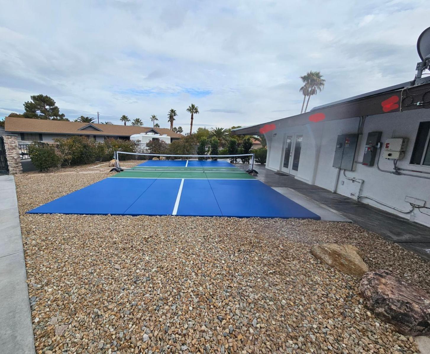 Luxury Villa, With Bonus Pool House, Private Pool, Hot Tub, Rock Water Fall And Slide, Putting Green, Basketball, Shuffle Board, Play Gym, Privately Gated On Circular Driveway. 拉斯维加斯 外观 照片